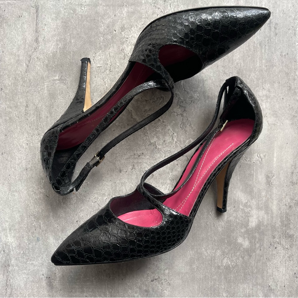 Elegant Black Stiletto Heels - Picture 6 of 13